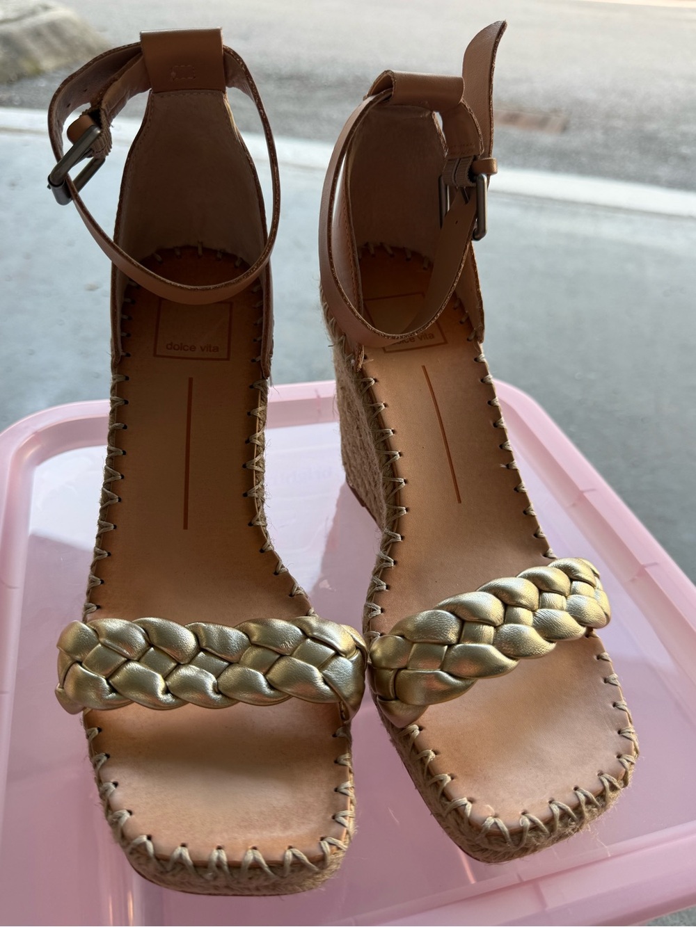 Dolce Vita Tan Wedge Sandals with Gold Braided Toe Strap - Picture 2 of 3